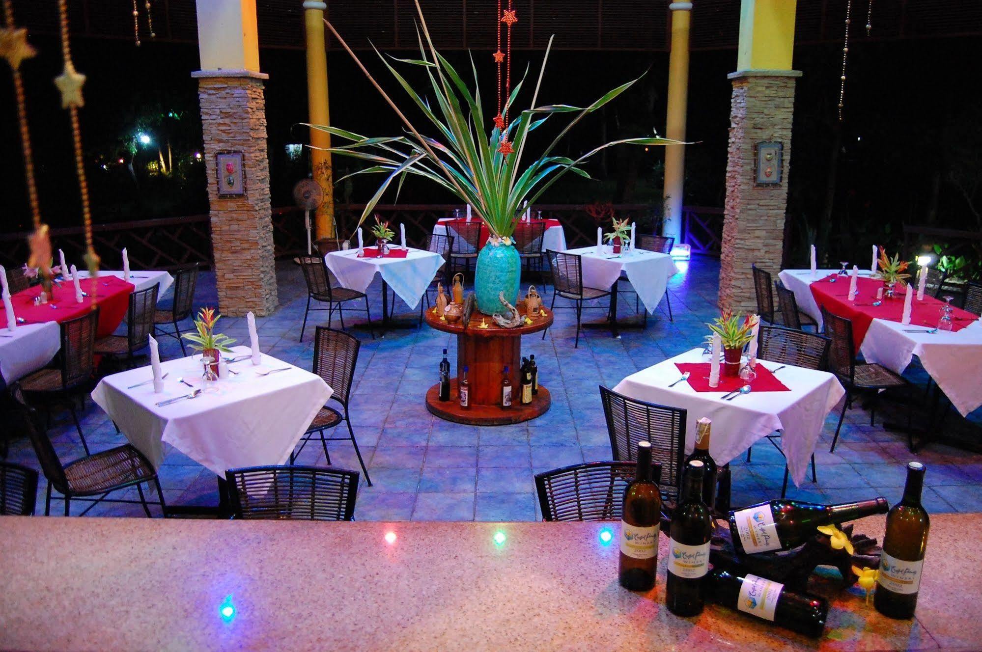 Crystal Paradise Resort Spa & Winery Narra Luaran gambar